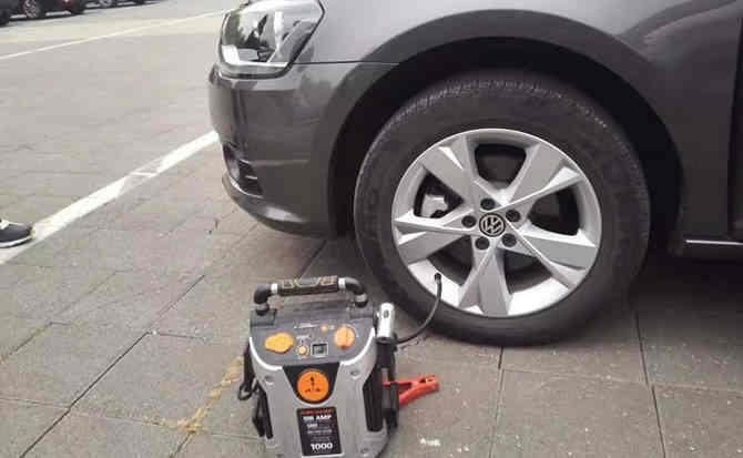 泸西汽车搭电案例
