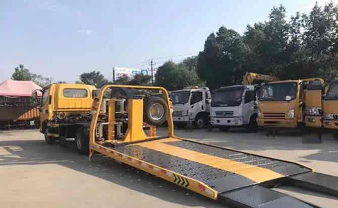 泸西汽车中途维修案例